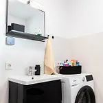Smartstay 91 M2, Balkon, Parkplatz, Self Check-in, 2 Wcs, Kaffeevollautomat Апартаменты *