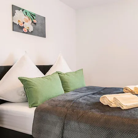Apartment Smartstay 91 M2, Balkon, Parkplatz, Self Check-in, 2 Wcs, Kaffeevollautomat Plattling
