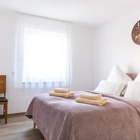 Smartstay 91 M2, Balkon, Parkplatz, Self Check-in, 2 Wcs, Kaffeevollautomat Plattling