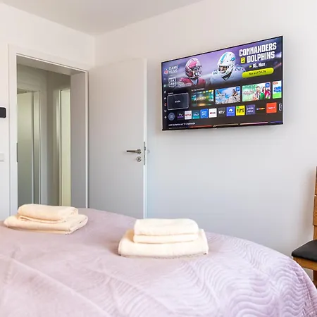 Smartstay 91 M2, Balkon, Parkplatz, Self Check-in, 2 Wcs, Kaffeevollautomat Plattling