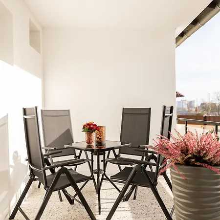 Smartstay 91 M2, Balkon, Parkplatz, Self Check-in, 2 Wcs, Kaffeevollautomat