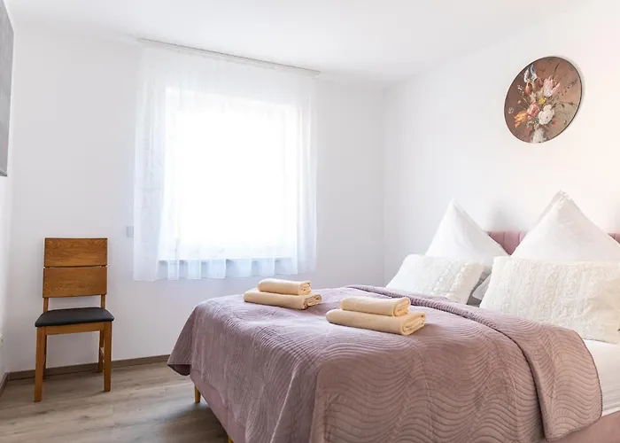 Smartstay 91 M2, Balkon, Parkplatz, Self Check-in, 2 Wcs, Kaffeevollautomat Plattling