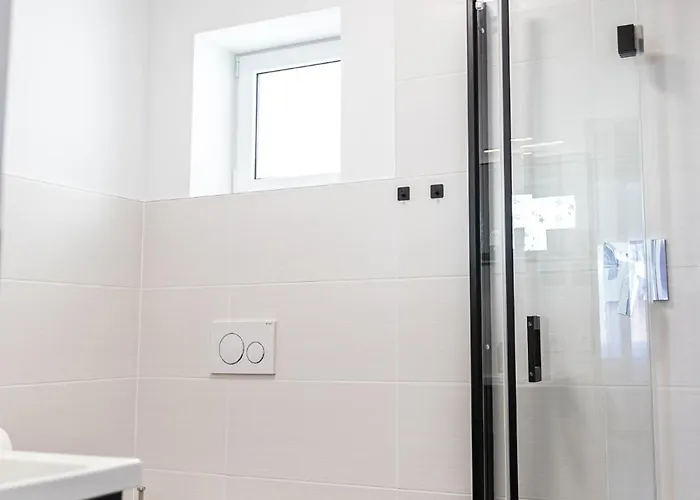 Smartstay 91 M2, Balkon, Parkplatz, Self Check-in, 2 Wcs, Kaffeevollautomat 公寓